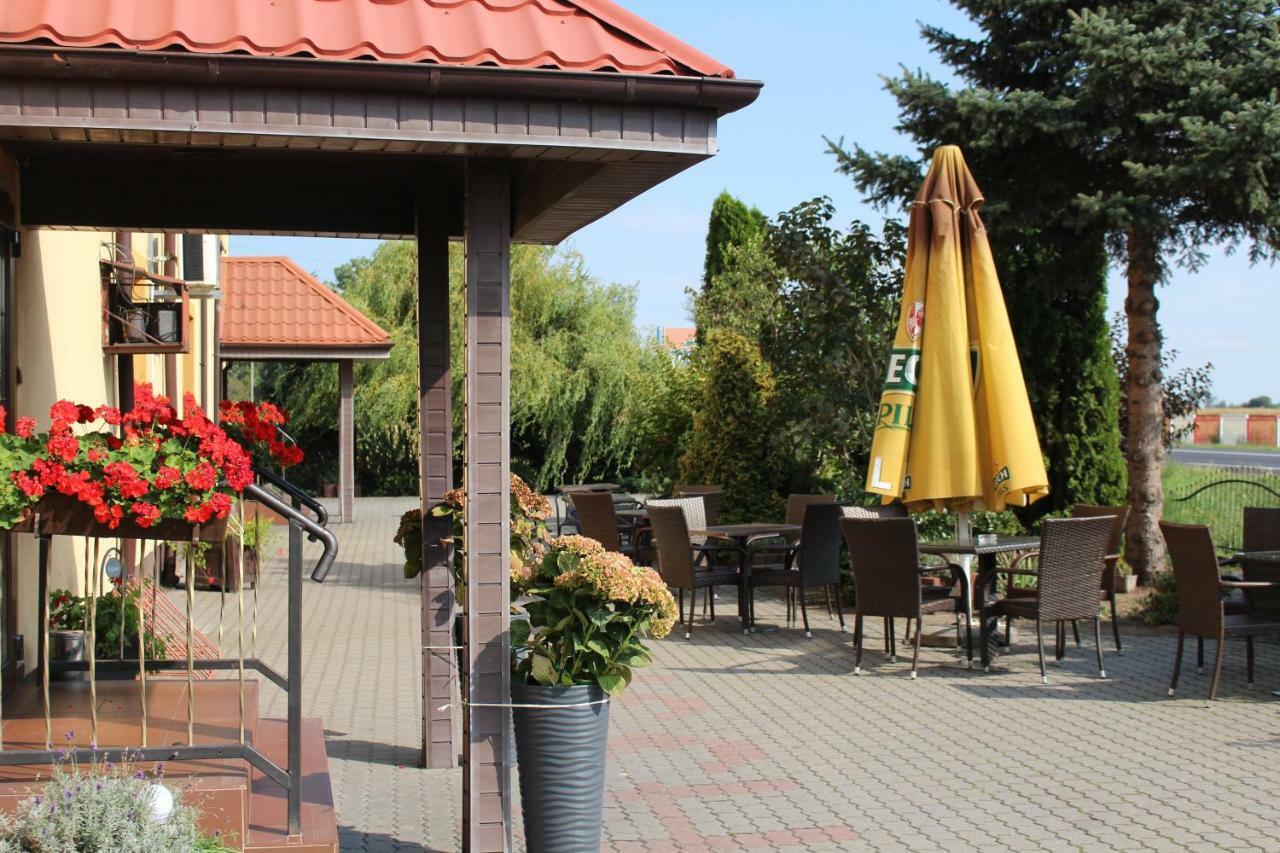 Restauracja Hotel Kassandra Wrzesnia Exterior photo